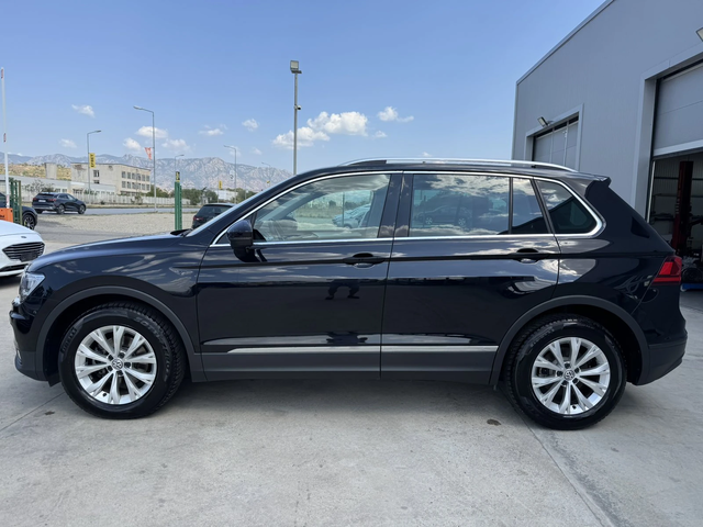 VW Tiguan 2.0* 150ps* DSG* LED* НАВИ* ПАРКТРОНИК - автомобили, коли, обяви за нови и употребявани 1