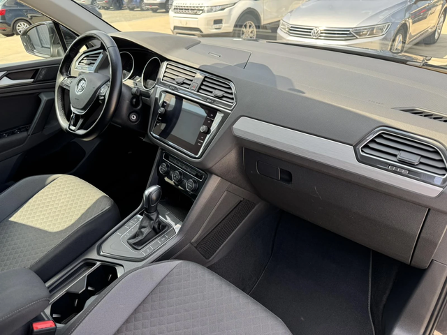 VW Tiguan 2.0* 150ps* DSG* LED* НАВИ* ПАРКТРОНИК - автомобили, коли, обяви за нови и употребявани 9