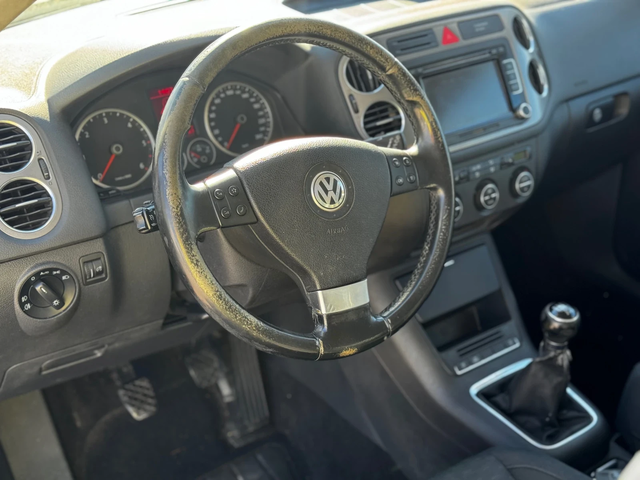 VW Tiguan 2.0TDI/4x4/140kc - автомобили, коли, обяви за нови и употребявани 13