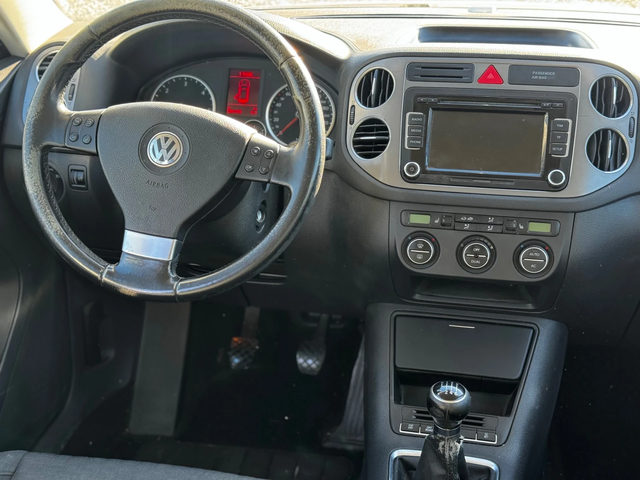 VW Tiguan 2.0TDI/4x4/140kc - автомобили, коли, обяви за нови и употребявани 14