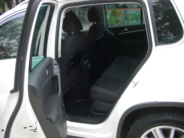 VW Tiguan 2.0TDI NAVI PANORAMA 6ck. - автомобили, коли, обяви за нови и употребявани 12