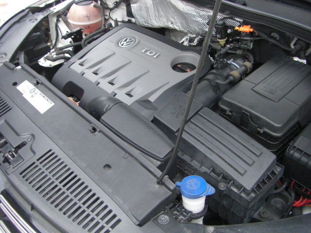 VW Tiguan 2.0TDI NAVI PANORAMA 6ck. - автомобили, коли, обяви за нови и употребявани 16