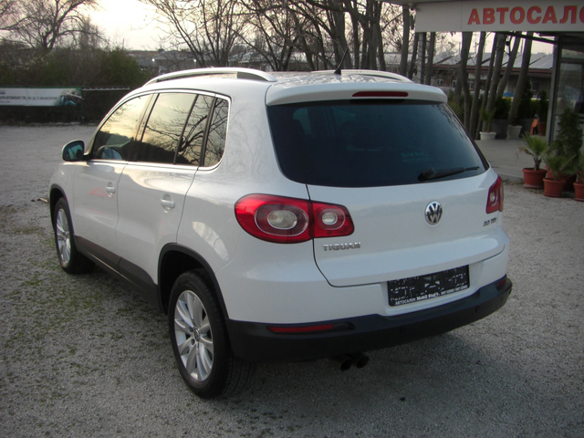 VW Tiguan 2.0TDI 4X4 AVTOMAT - автомобили, коли, обяви за нови и употребявани 2