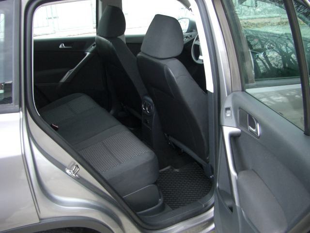 VW Tiguan 2.0TDI 4MOTION 6ck. - автомобили, коли, обяви за нови и употребявани 13