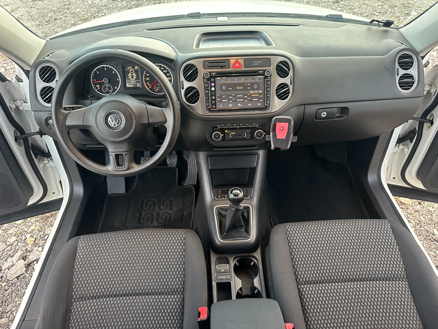 VW Tiguan 2.0TDI 140kc 4X4 ITALIA NAVI - автомобили, коли, обяви за нови и употребявани 13