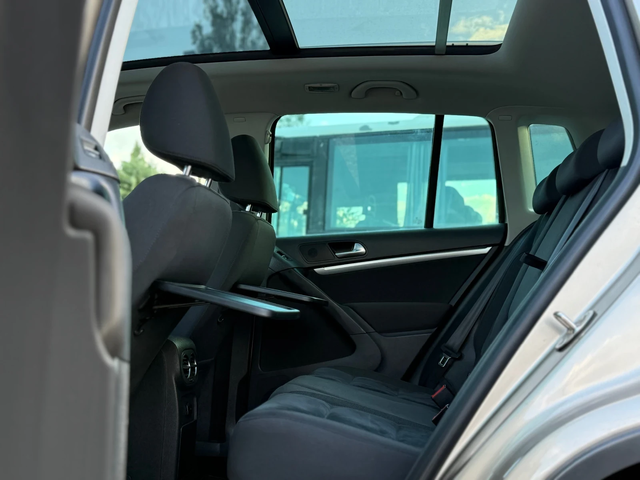 VW Tiguan 2.0TDI 4-MOTION * * АВТОМАТИК* * ПАНОРАМА - автомобили, коли, обяви за нови и употребявани 13