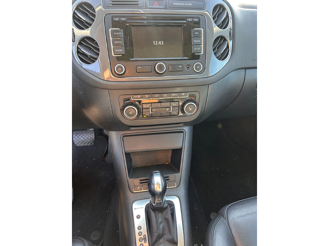 VW Tiguan 2.0TSI 4MOTION PANORAMA/NAVI/KOJA EURO 5 - автомобили, коли, обяви за нови и употребявани 14