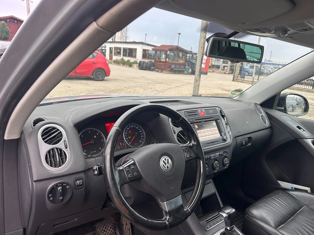 VW Tiguan 2.0TDI 4MOTION AVTOMAT/NAVI/PANORAMA EURO 4 - автомобили, коли, обяви за нови и употребявани 12