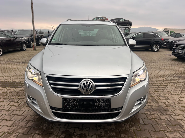 VW Tiguan 2.0TDI 4MOTION AVTOMAT/NAVI/PANORAMA EURO 4 - автомобили, коли, обяви за нови и употребявани 2