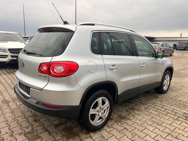 VW Tiguan 2.0TDI 4MOTION AVTOMAT/NAVI/PANORAMA EURO 4 - автомобили, коли, обяви за нови и употребявани 5