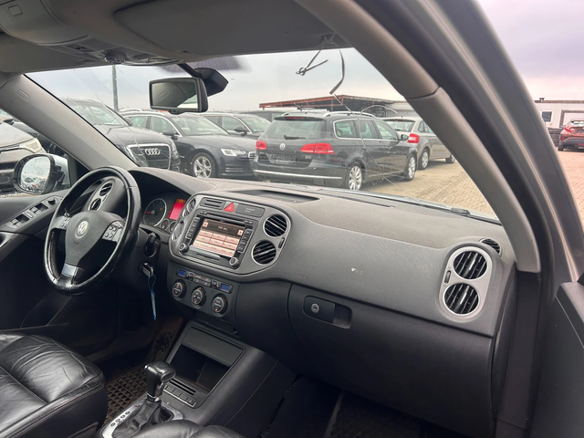 VW Tiguan 2.0TDI 4MOTION AVTOMAT/NAVI/PANORAMA EURO 4 - автомобили, коли, обяви за нови и употребявани 9