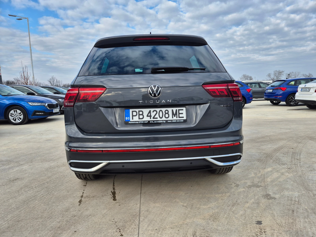 VW Tiguan Elegance= С-Гаранция-4х4-2.0TDI-А/Т - автомобили, коли, обяви за нови и употребявани 3