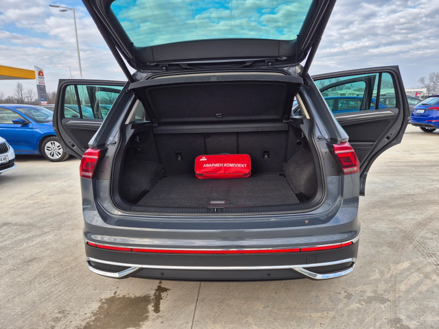 VW Tiguan Elegance= С-Гаранция-4х4-2.0TDI-А/Т - автомобили, коли, обяви за нови и употребявани 9