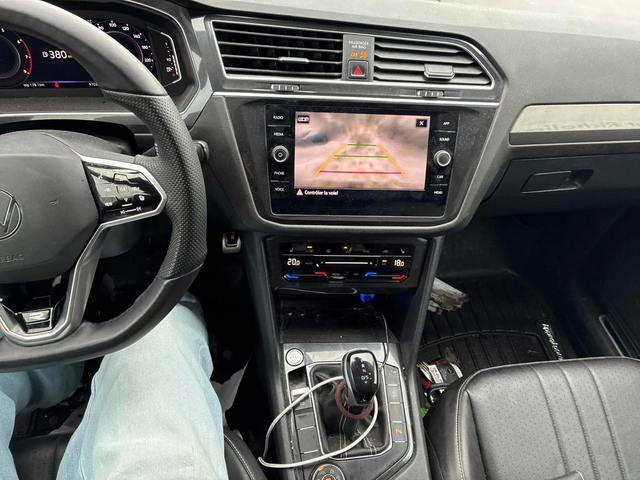 VW Tiguan * Comfortline R Line Black Edition * CARFAX * ЦЕНА - автомобили, коли, обяви за нови и употребявани 8