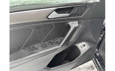 VW Tiguan * Comfortline R Line Black Edition * CARFAX * ЦЕНА - автомобили, коли, обяви за нови и употребявани 9