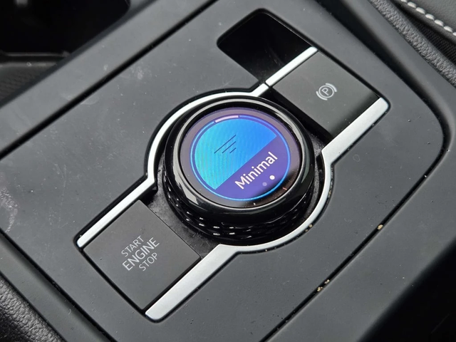 VW Tiguan * 4 Motion SE R Line Black * CARFAX * ЦЕНА ДО БГ - автомобили, коли, обяви за нови и употребявани 13