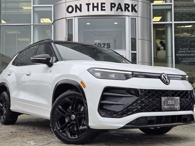 VW Tiguan * 4 Motion SE R Line Black * CARFAX * ЦЕНА ДО БГ - автомобили, коли, обяви за нови и употребявани 4