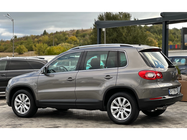 VW Tiguan 2.0TDI* 4 MOTION* AVTOMATIK* NAVI* TOP* - автомобили, коли, обяви за нови и употребявани 3