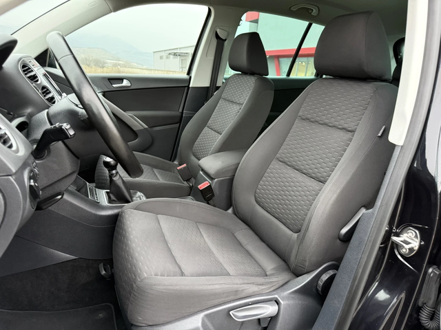 VW Tiguan 2.0 TDI / OFFROAD / NAVI / PODGREV / NOV DEMFER - автомобили, коли, обяви за нови и употребявани 8