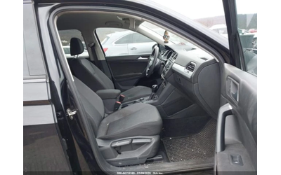 VW Tiguan 2.0T S - автомобили, коли, обяви за нови и употребявани 9