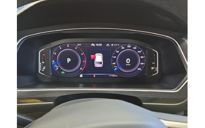 VW Tiguan R-Line* 4MOTION* Digital* Подгрев* Панорама* - автомобили, коли, обяви за нови и употребявани 6