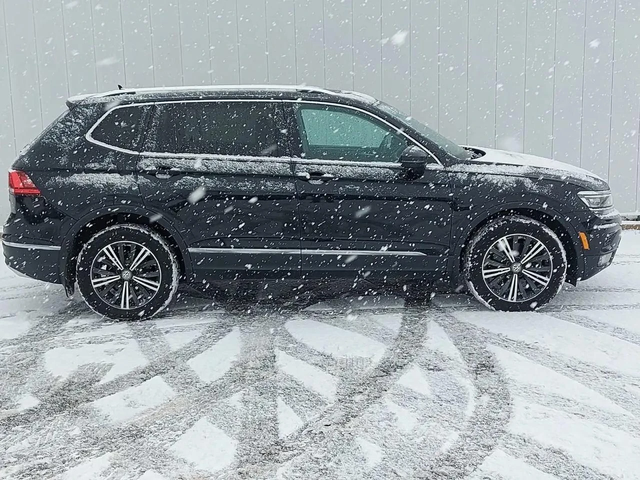 VW Tiguan Highline* 4motion* Fender* Подгреви* 360 - автомобили, коли, обяви за нови и употребявани 1