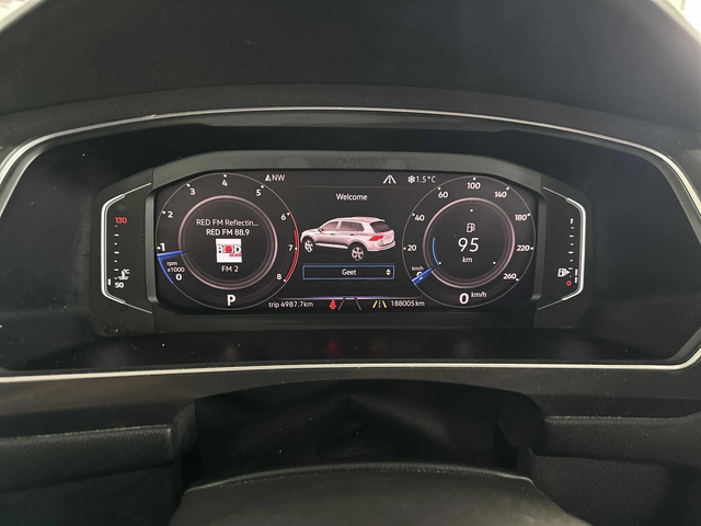 VW Tiguan Highline* 360view* Pano* Fender * Подгрев* Keyless - автомобили, коли, обяви за нови и употребявани 6