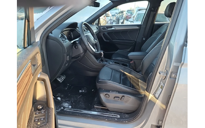 VW Tiguan R-LiNE-Panorama-Обдухване-Digital !!! - автомобили, коли, обяви за нови и употребявани 6