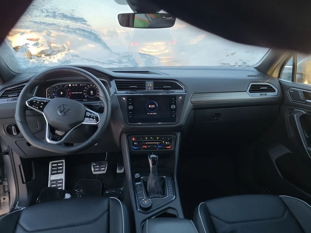 VW Tiguan R-LiNE-Panorama-Обдухване-Digital !!! - автомобили, коли, обяви за нови и употребявани 7