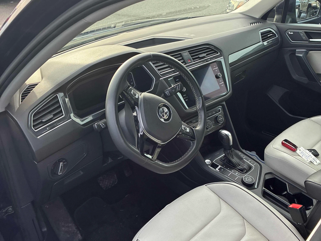 VW Tiguan Highline* 360veiw* Подгрев* Pano* Дигитал* - автомобили, коли, обяви за нови и употребявани 5