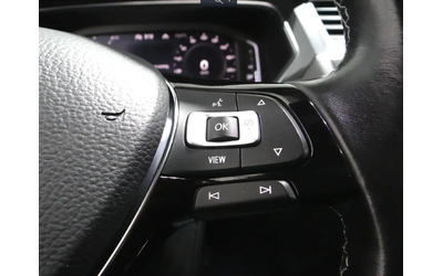 VW Tiguan R-LINE* HIGHLINE* BACK CAM* PANO* CARPLAY* - автомобили, коли, обяви за нови и употребявани 12