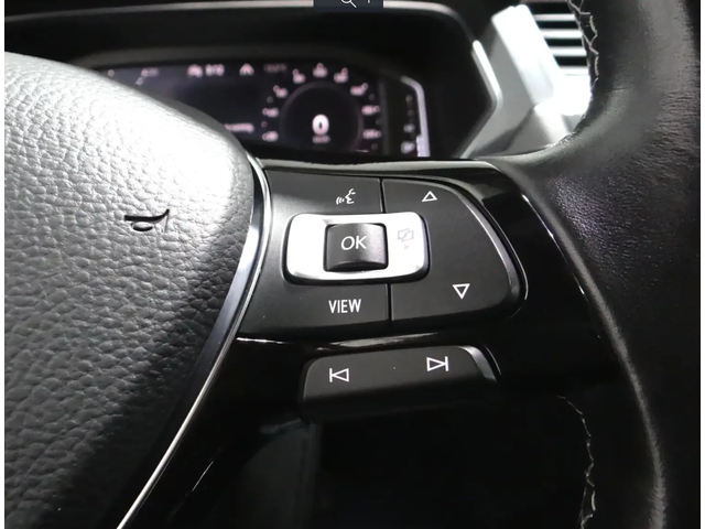 VW Tiguan R-LINE* HIGHLINE* BACK CAM* PANO* CARPLAY* - автомобили, коли, обяви за нови и употребявани 12