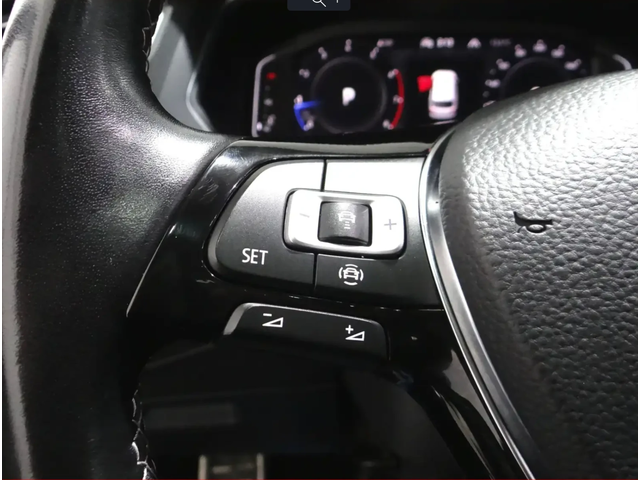 VW Tiguan R-LINE* HIGHLINE* BACK CAM* PANO* CARPLAY* - автомобили, коли, обяви за нови и употребявани 13