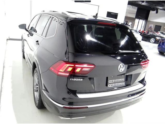 VW Tiguan R-LINE* HIGHLINE* BACK CAM* PANO* CARPLAY* - автомобили, коли, обяви за нови и употребявани 2