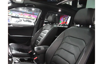 VW Tiguan R-LINE* HIGHLINE* BACK CAM* PANO* CARPLAY* - автомобили, коли, обяви за нови и употребявани 6