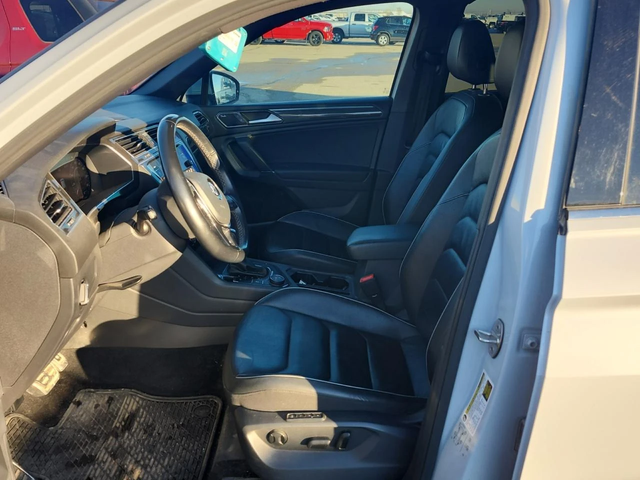 VW Tiguan R-line* Fender* 360* Carplay - автомобили, коли, обяви за нови и употребявани 4