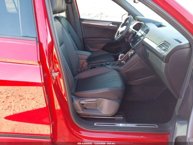 VW Tiguan * R-LINE* КОЖА* ПОДГРЕВ* ПАНОРАМА* - автомобили, коли, обяви за нови и употребявани 4