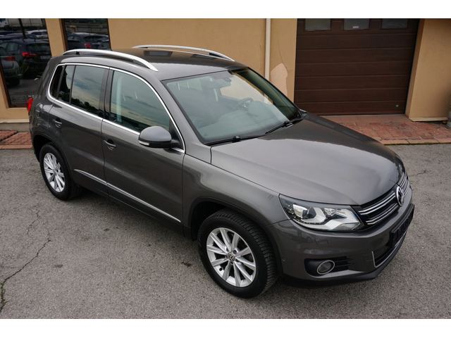 VW Tiguan 2.0TDI DSG 4MOTION SPORT&STYLE - автомобили, коли, обяви за нови и употребявани 1