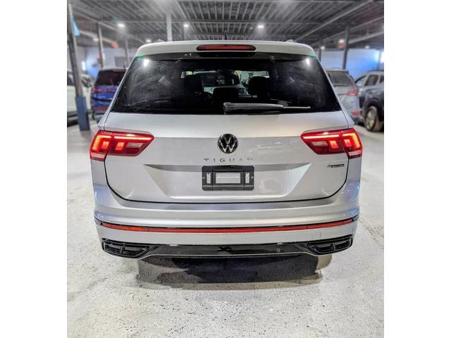 VW Tiguan Highline R-Line 4Motion* АвтоКредит* (ЦЕНА ДО БГ) - автомобили, коли, обяви за нови и употребявани 3