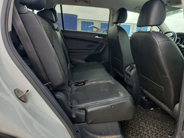 VW Tiguan SE - автомобили, коли, обяви за нови и употребявани 9