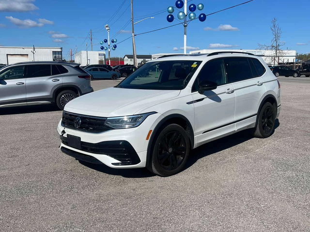 VW Tiguan Comfortline R Line Black Edition/ПАНОРАМА - автомобили, коли, обяви за нови и употребявани 0