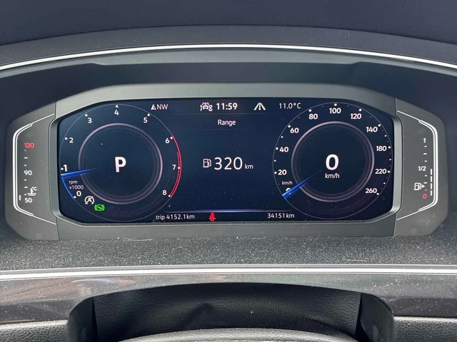 VW Tiguan Comfortline R Line Black Edition/ПАНОРАМА - автомобили, коли, обяви за нови и употребявани 7
