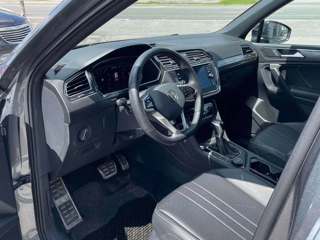 VW Tiguan R Line Black Edition | PANO | LED | PODGREV | 2K - автомобили, коли, обяви за нови и употребявани 6