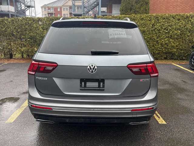 VW Tiguan | Highline R-DESIGN | LED | | PANO | Keyless - автомобили, коли, обяви за нови и употребявани 4