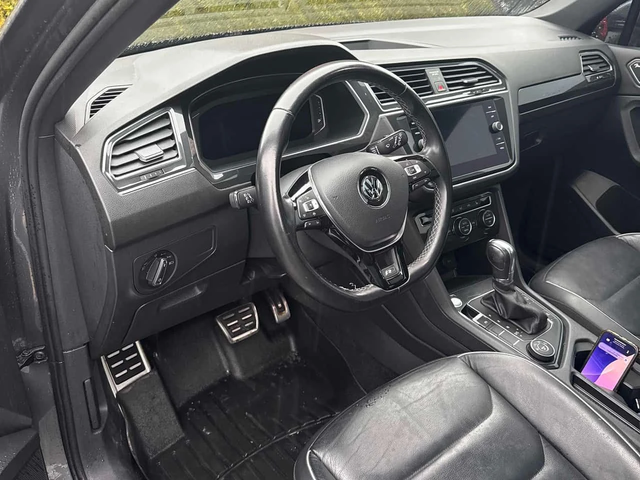 VW Tiguan | Highline R-DESIGN | LED | | PANO | Keyless - автомобили, коли, обяви за нови и употребявани 6