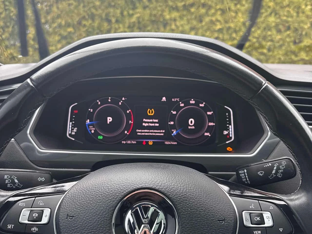 VW Tiguan | Highline R-DESIGN | LED | | PANO | Keyless - автомобили, коли, обяви за нови и употребявани 7