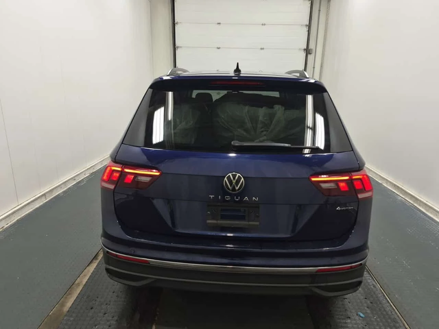 VW Tiguan COMFORTLINE| ПАНОРАМА| ПОДГРЕВИ| 2 КЛЮЧА + ГУМИ - автомобили, коли, обяви за нови и употребявани 4