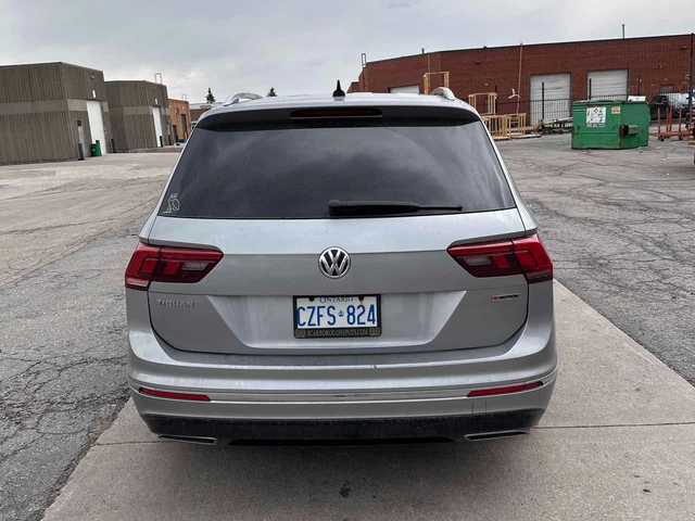 VW Tiguan * Highline * CARFAX * 2 КЛЮЧА * FENDER * ПАНОРАМА - автомобили, коли, обяви за нови и употребявани 3