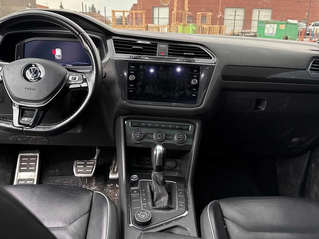 VW Tiguan * Highline * CARFAX * 2 КЛЮЧА * FENDER * ПАНОРАМА - автомобили, коли, обяви за нови и употребявани 8