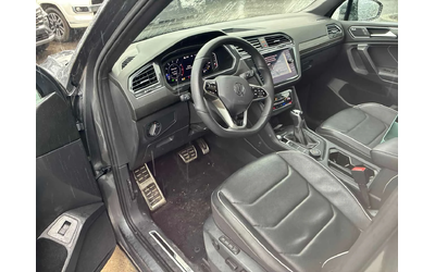 VW Tiguan Highline R Line| ПОДГРЕВ| ОБДУХ| КЛИПОВЕ| CARFAX - автомобили, коли, обяви за нови и употребявани 7